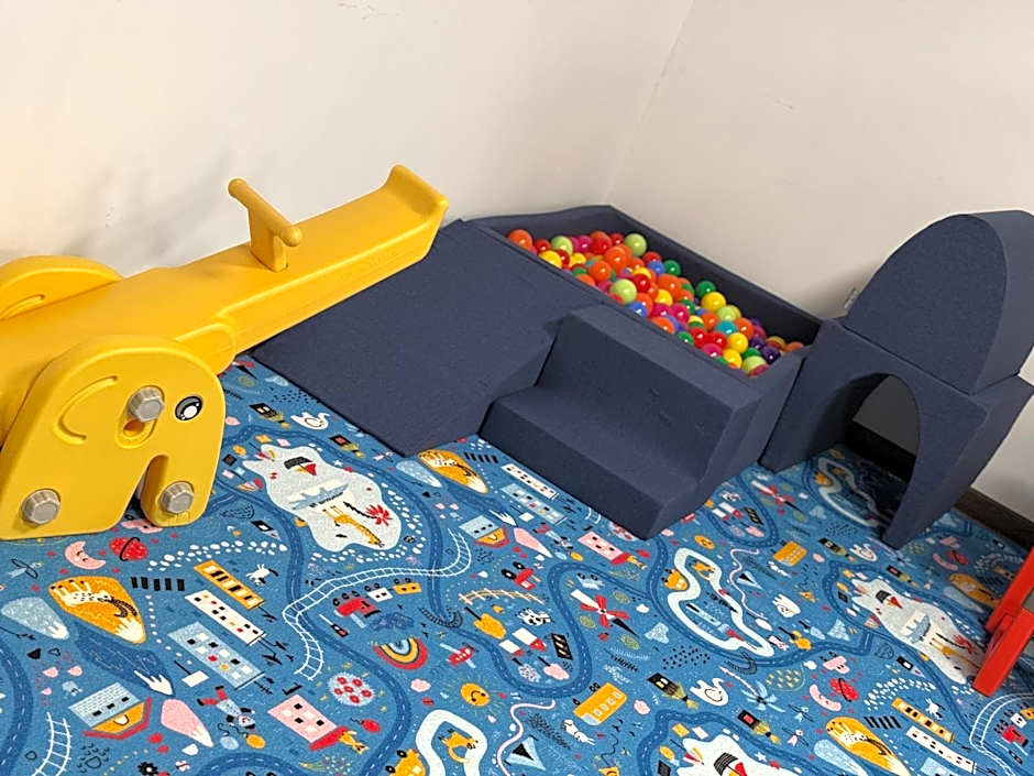 Karpacki & SPA - blisko wyciągu, Restauracja, Sala Zabaw, Bar 24h