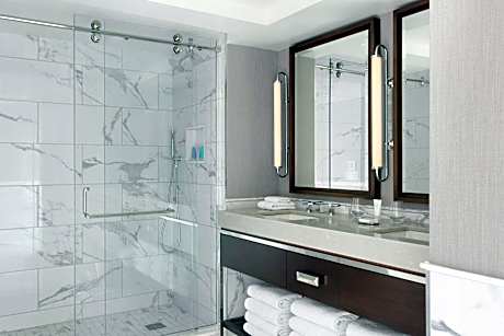 Long Wharf Presidential, 1 Bedroom Presidential Suite, 1 King, Sofa Bed, Harbor View, Balcony