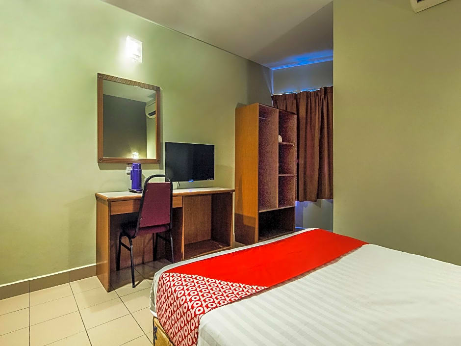 Super OYO 828 Comfort Hotel Shah Alam