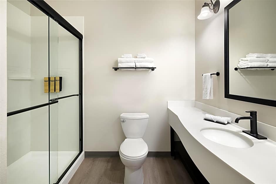 Best Western Plus Frontier Inn