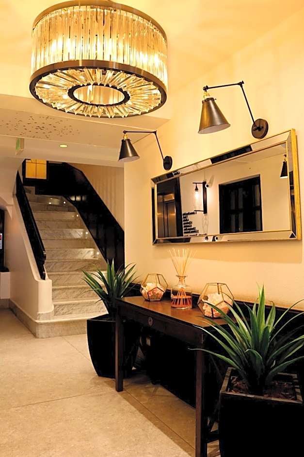 Hotel Sommelier Boutique