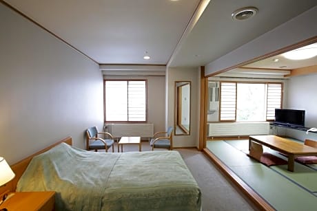 Triple Room with Tatami Area