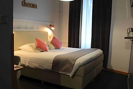 Comfort Double Room Street view