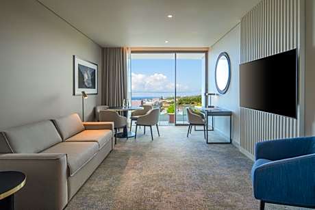 One-Bedroom King Suite