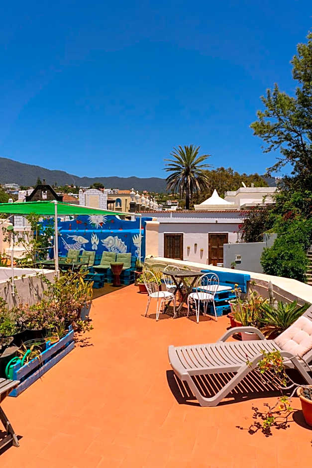 Hostel Albergue La Casa Encantada