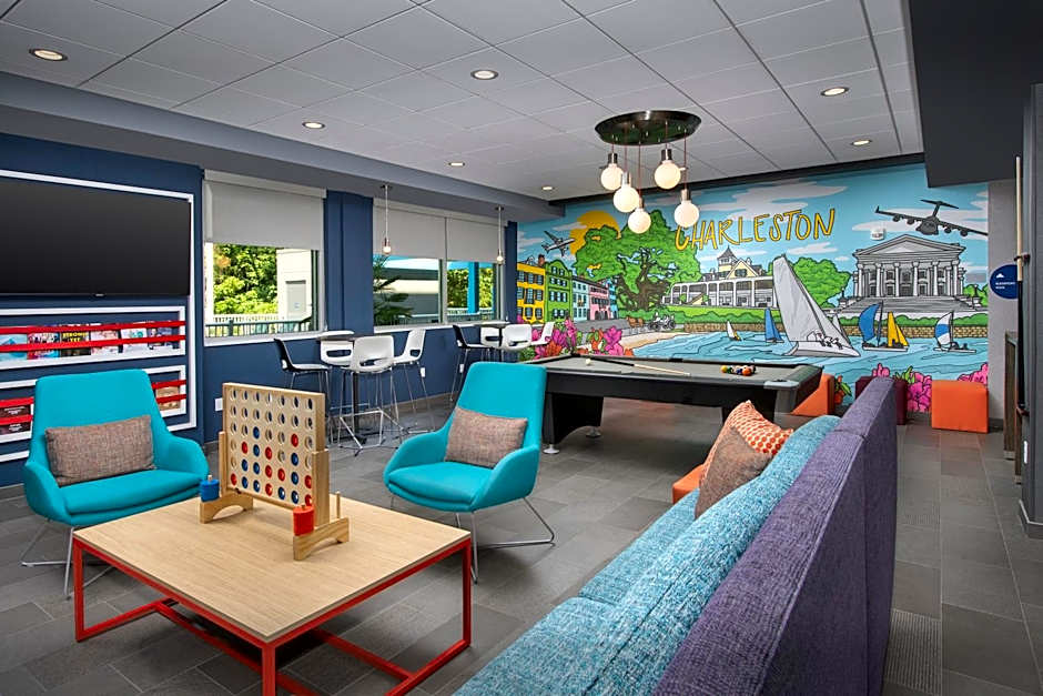 Tru by Hilton Charleston Ashley Phosphate, SC