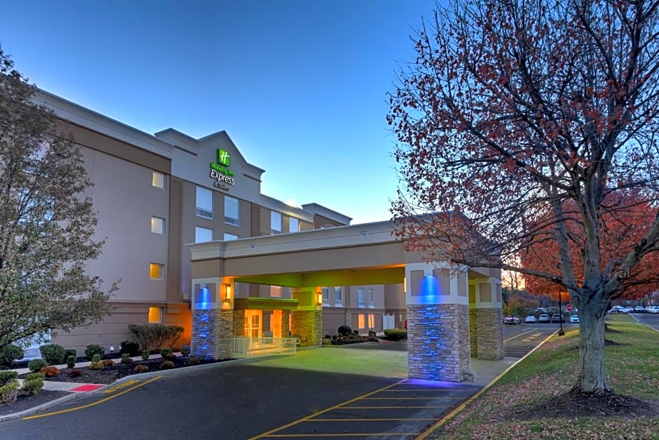 Holiday Inn Express & Suites West Long Branch - Eatontown By IHG
