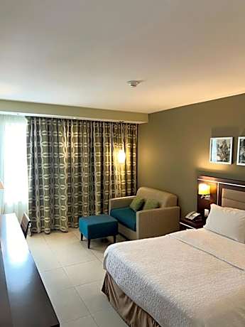 Queen Bed with Sofa Bed - Non Smoking