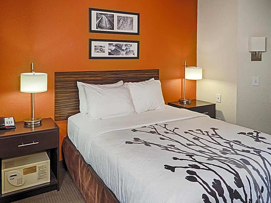 Sleep Inn & Suites Spring Lake - Fayetteville near Fort Bragg