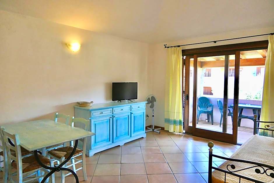 Residence with private beach in Marinella