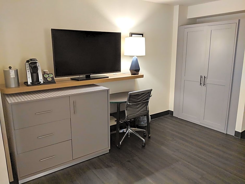 Holiday Inn Champaign, an IHG Hotel