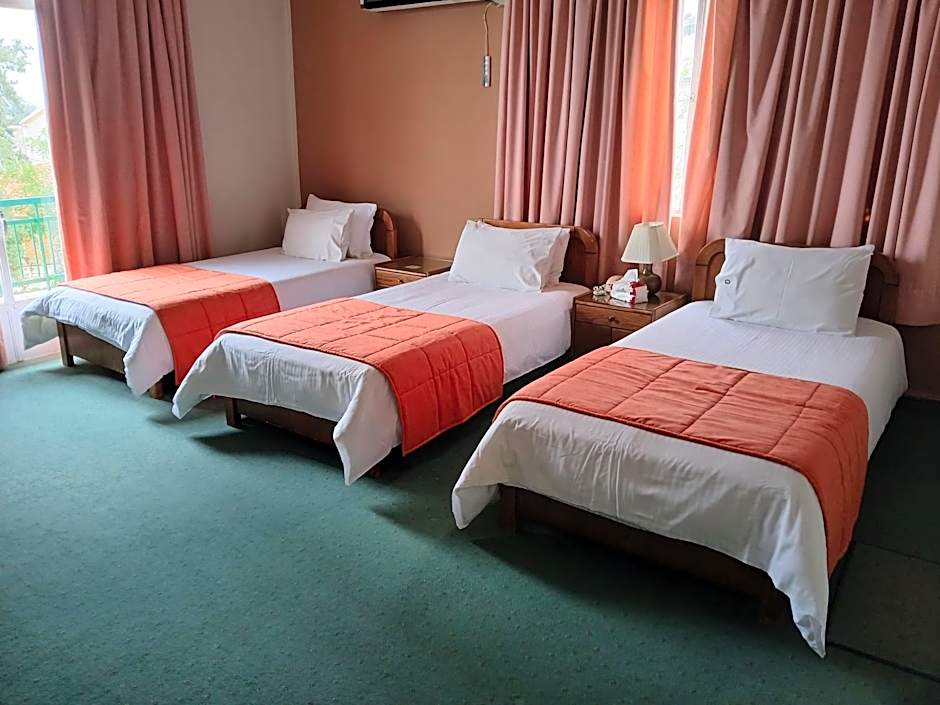 GARDEN HOTEL