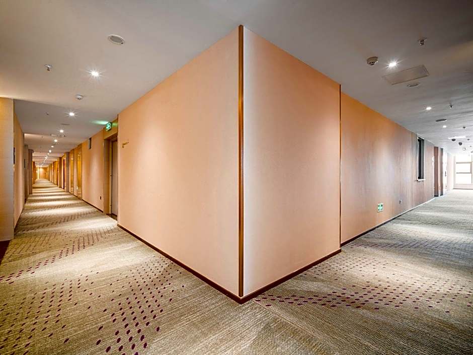 Lavande Hotel Zunyi Times Tianjie