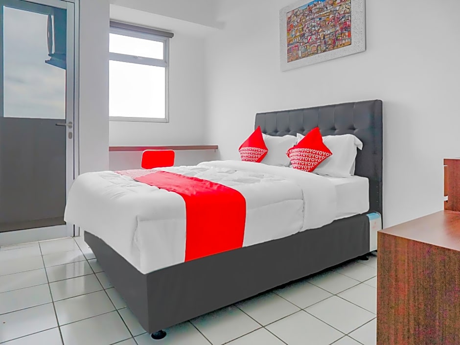 OYO 90241 Gunung Putri Square Apartment