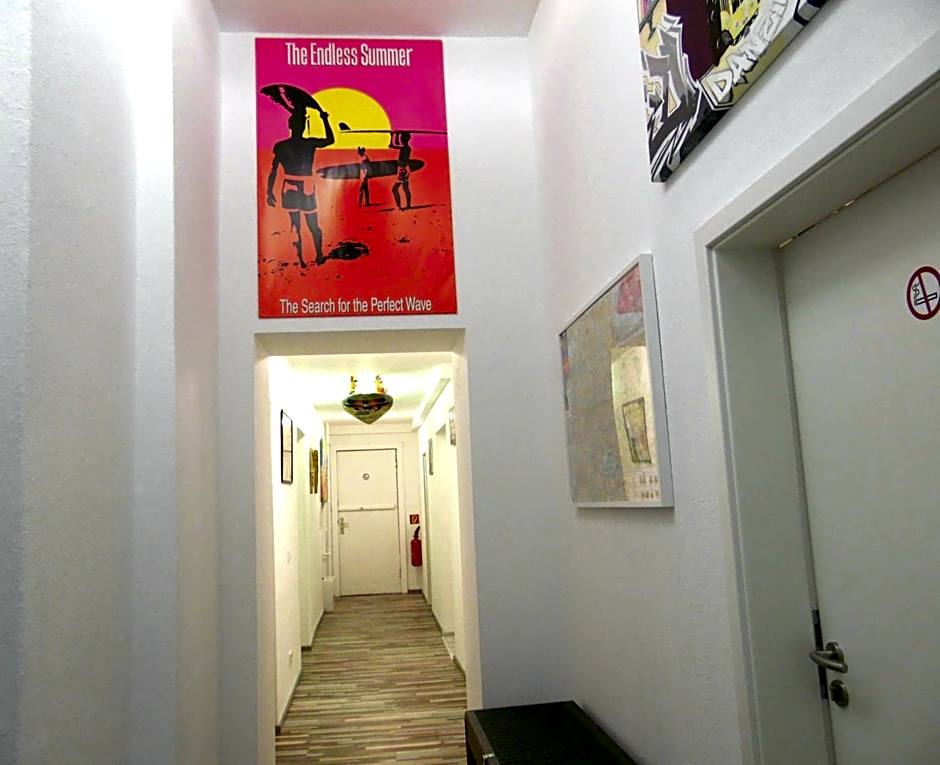 Hostel 199