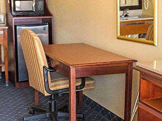 Americas Best Value Inn-Monroeville