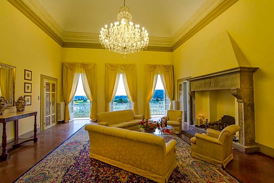 Villa Alta - Residenza d'epoca con piscina