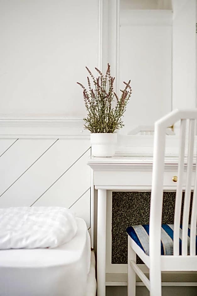 Self-Check-In Hotel Adlon