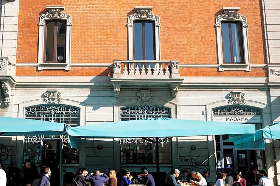 Madama Hostel & Bistrot