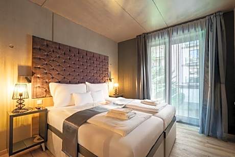 Deluxe Two Floor Suite