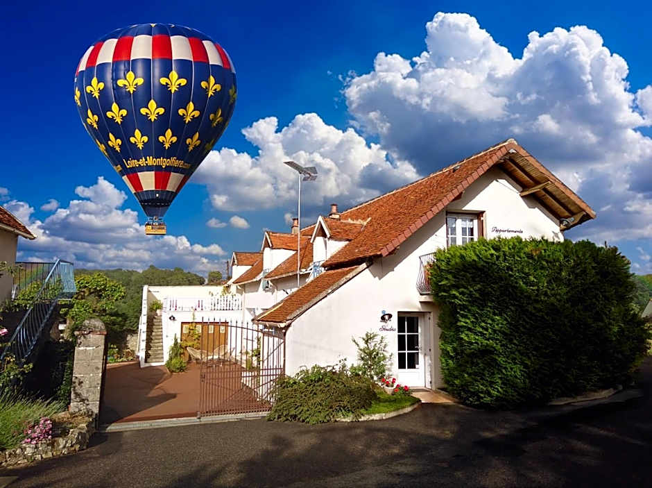 Guest House "Près des Montgolfières"