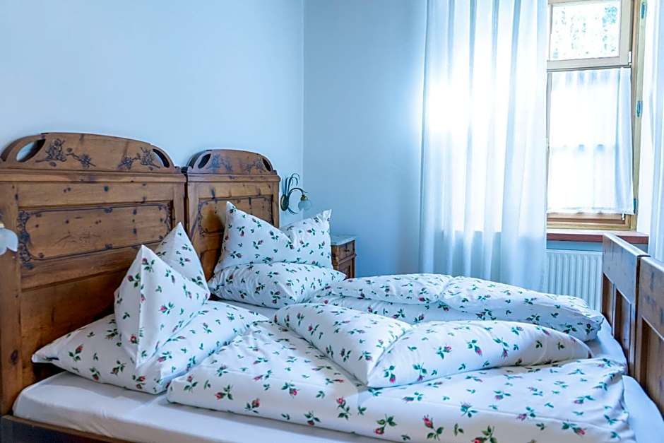 Photo 1 of 4 of Deluxe 1 Double Bed or 2 Beds
