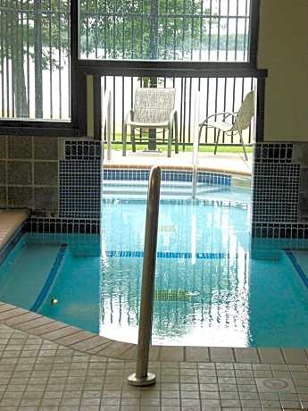 SouthShore Hotel on Lake Bemidji Trademark Collect