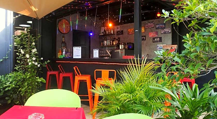 HI Karon Beach Hotel