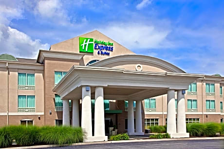 Holiday Inn Express Hotel & Suites Greenwood By IHG
