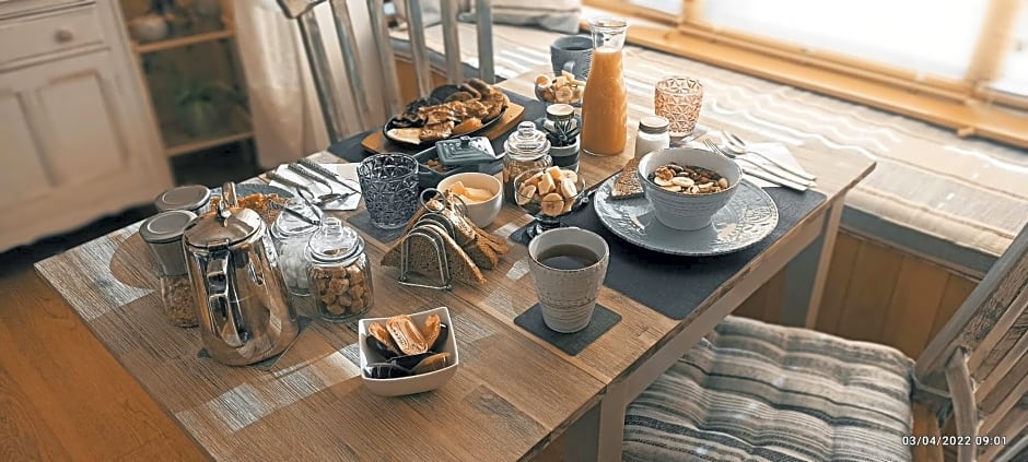 Outlander Boutique B&B King