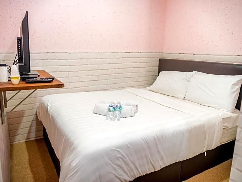 Spot on 89673 Good Friend Hotel