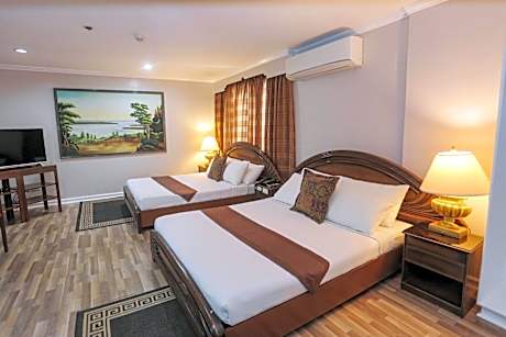 Holiday Suite