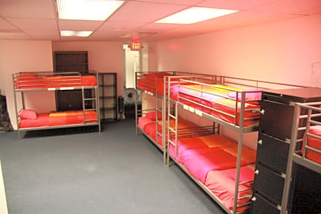 Bed in 12 bed mixed dormitory room