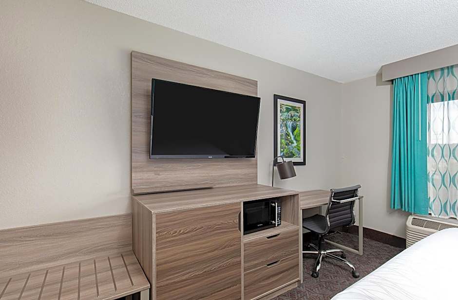 La Quinta Inn & Suites by Wyndham Pigeon Forge- Dollywood