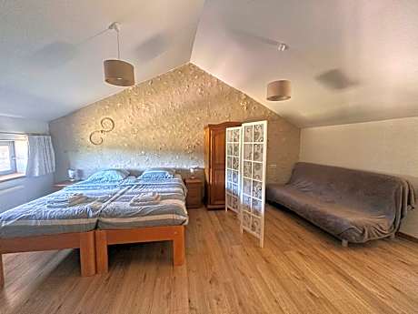 Quadruple Room with Bathroom