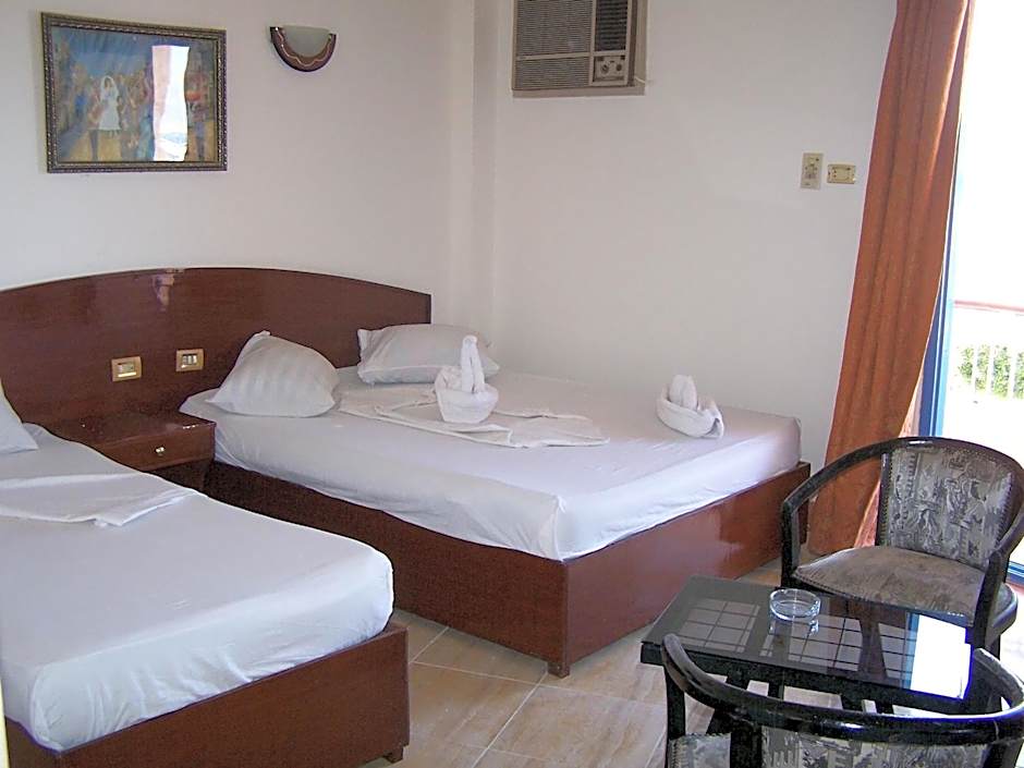 Eiffel Hotel Hurghada