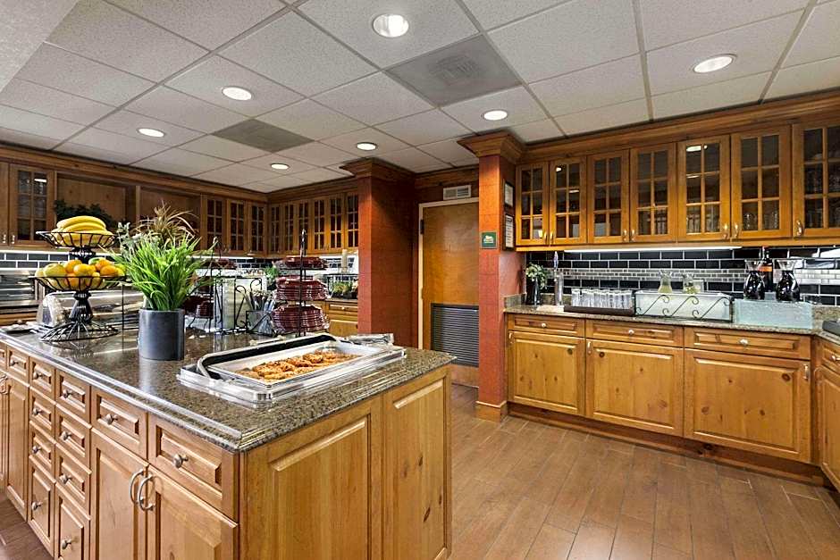 Suites on Scottsdale