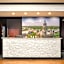 La Quinta Inn & Suites by Wyndham Denton - University Drive