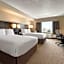 DoubleTree By Hilton Wichita Airport