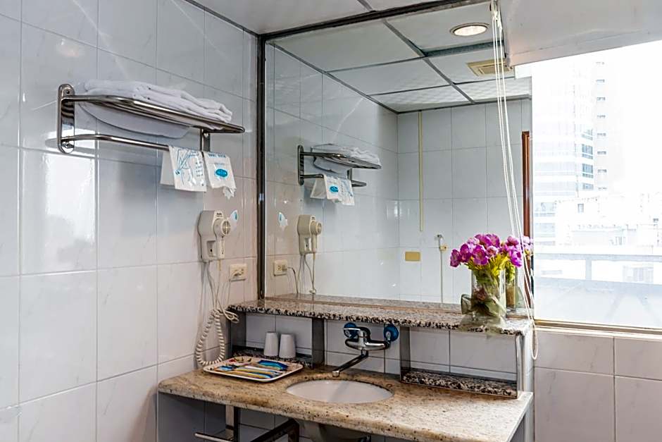 Yi Pin Business Hotel