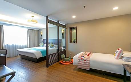 Four Seasons Family Suite