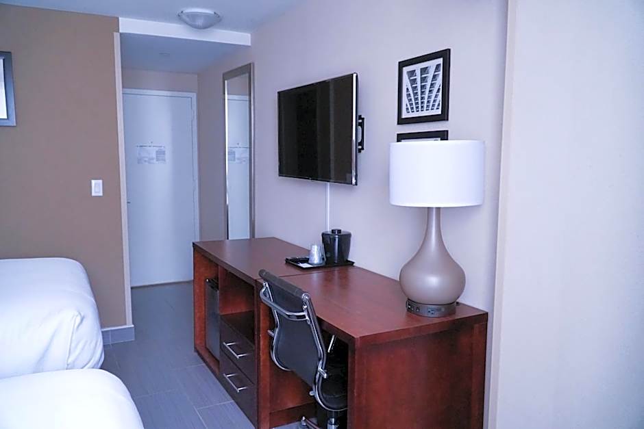 Hotel Mint JFK Airport