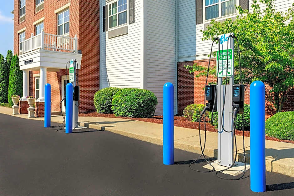 Courtyard by Marriott Hadley Amherst