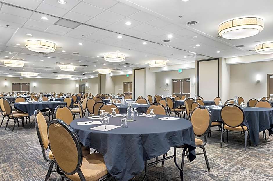 DoubleTree by Hilton Roseville Minneapolis