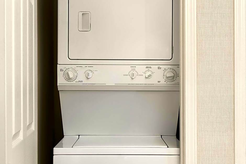 Delta Hotels by Marriott Whistler Village Suites