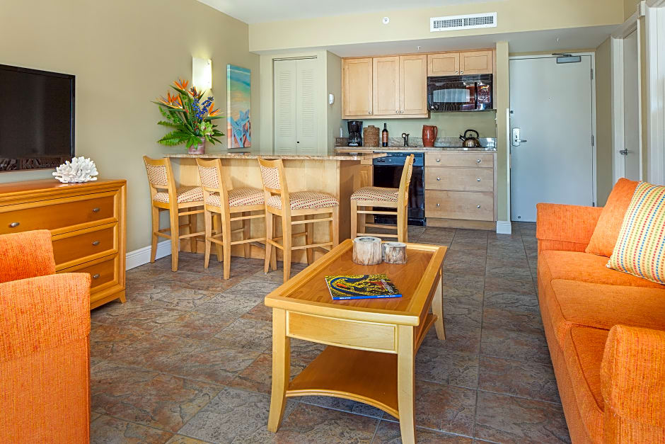 DiamondHead Beach Resort