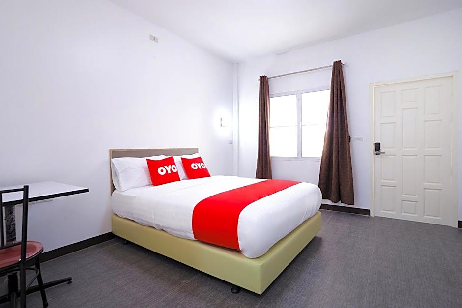OYO 592 Goldenville Villa