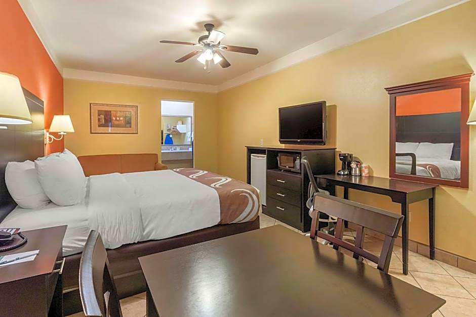 Quality Inn & Suites at The Outlets Mercedes/Weslaco