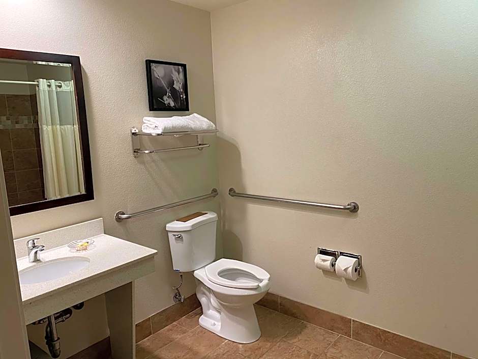 Best Western Plus Inn Of Hayward