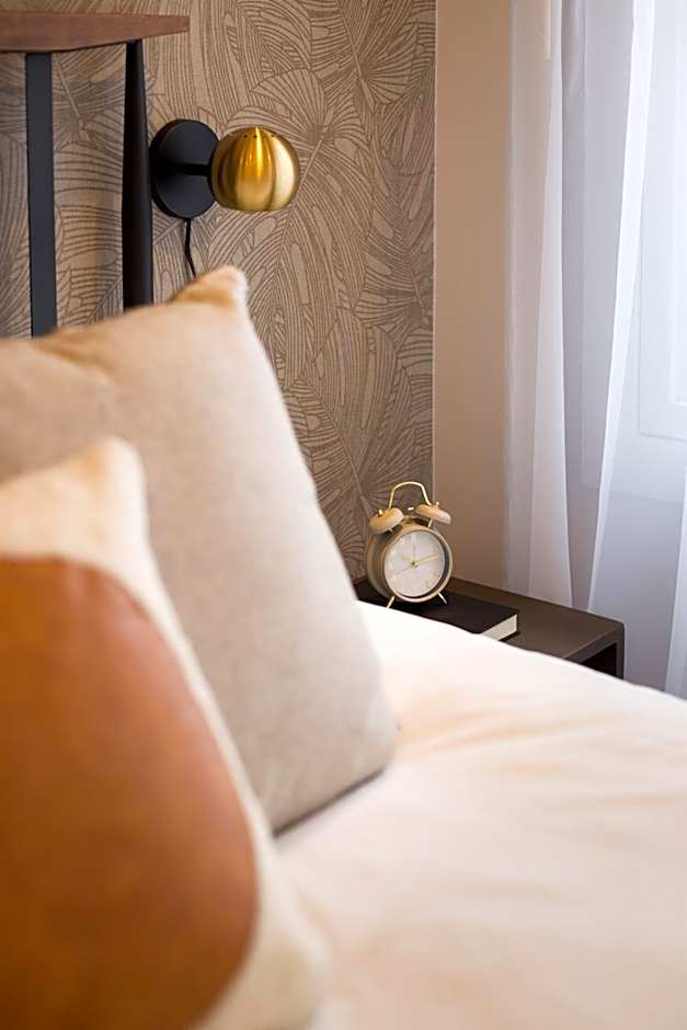 Romantic Studio in the Heart of Little Italy by Den Stays